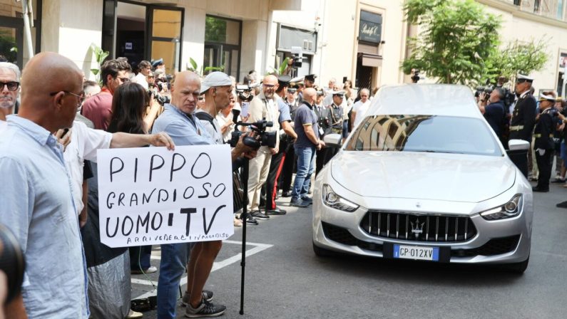 A Militello l’ultimo saluto a Pippo Baudo