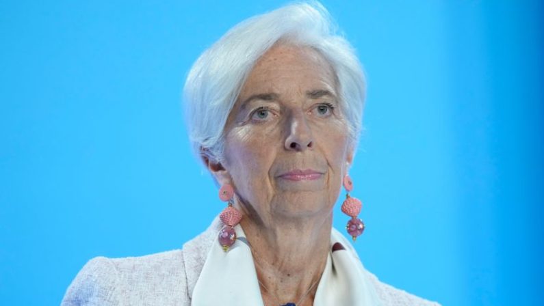 Lagarde “Economia globale in fase difficile ma crescita stabile”