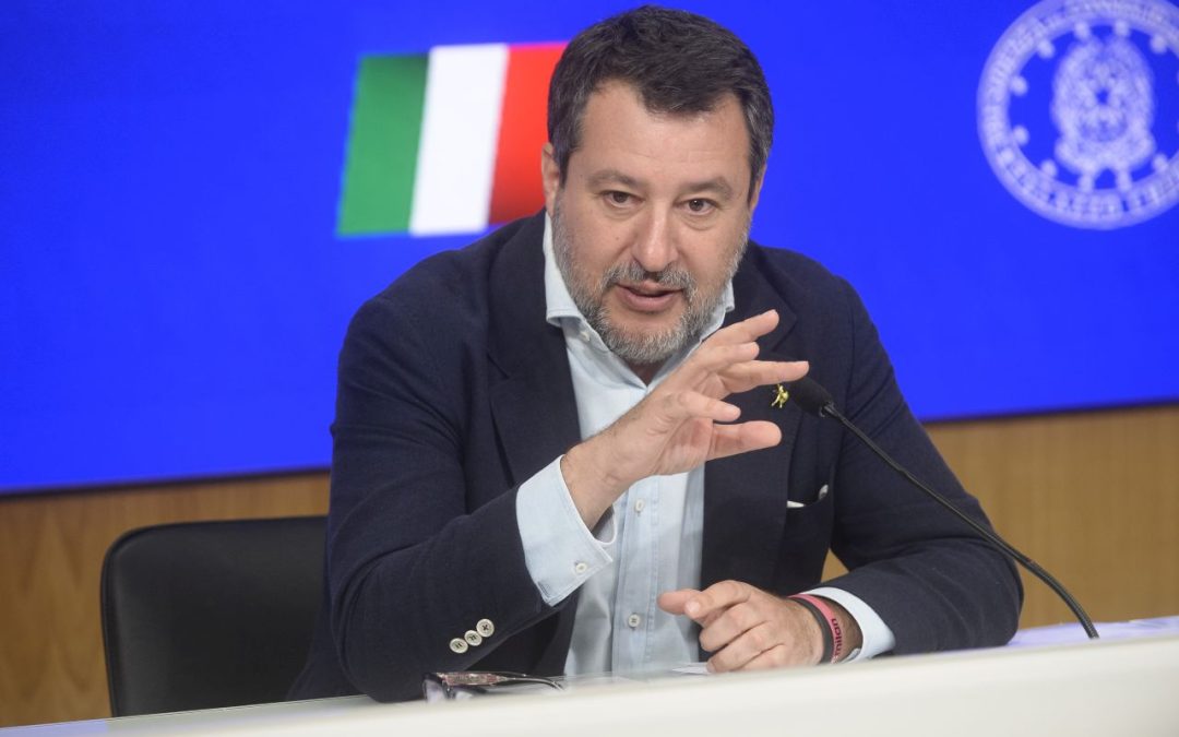 Salvini “Avere dubbi su obbligo vaccini non è antiscientifico”