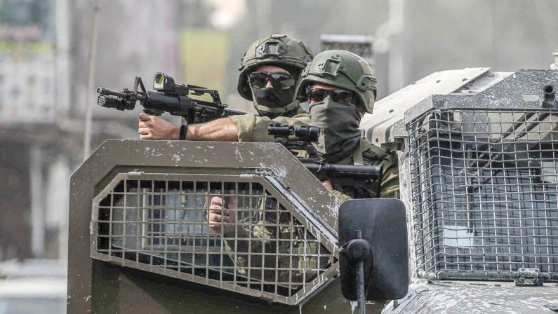 Esercito israeliano inizia la prima fase dell’invasione di Gaza City