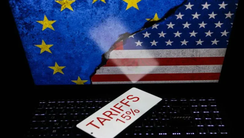 Dichiarazione congiunta Ue-Usa sui dazi, per auto e farmaci al 15%