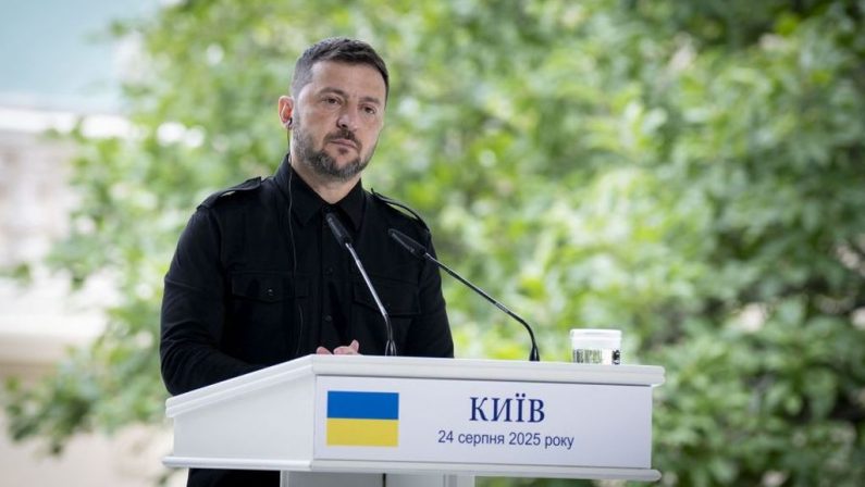 Zelensky “Nel fine settimana incontro tra delegazioni Usa e Ucraina”