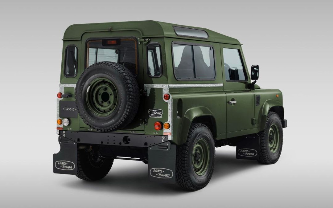 Una Classic Defender V8 ispirata alla Land Rover di Winston Churchill