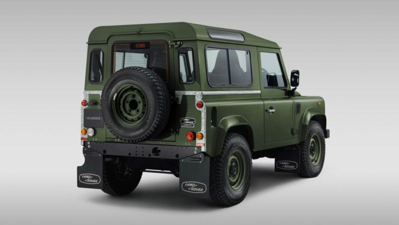Una Classic Defender V8 ispirata alla Land Rover di Winston Churchill