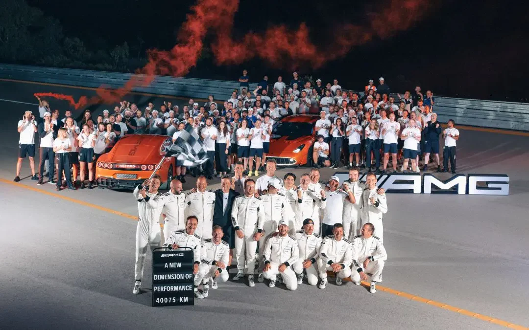 Il Concept Mercedes-AMG GT XX infrange record su record