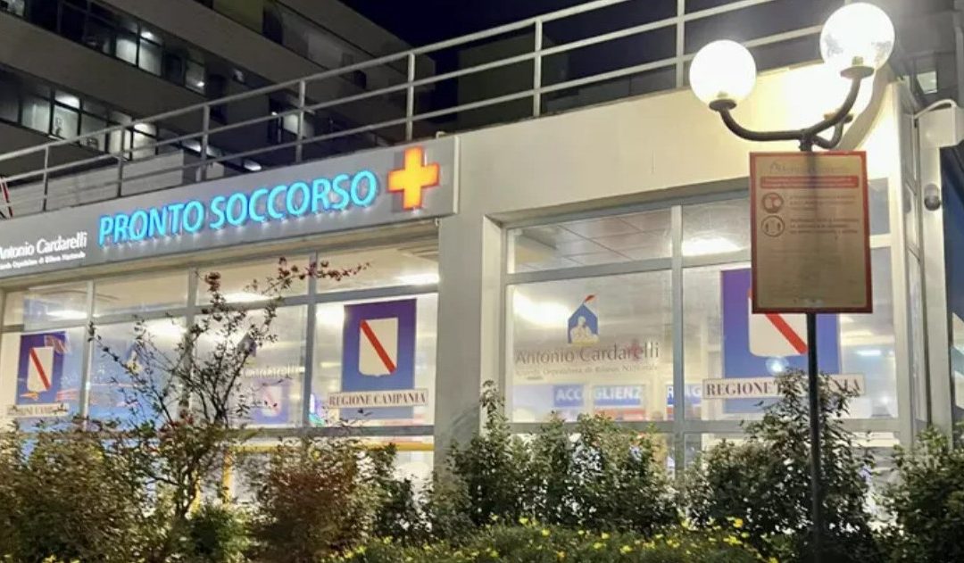 Fuorigrotta, uomo di 47 anni aggredito da una baby gang