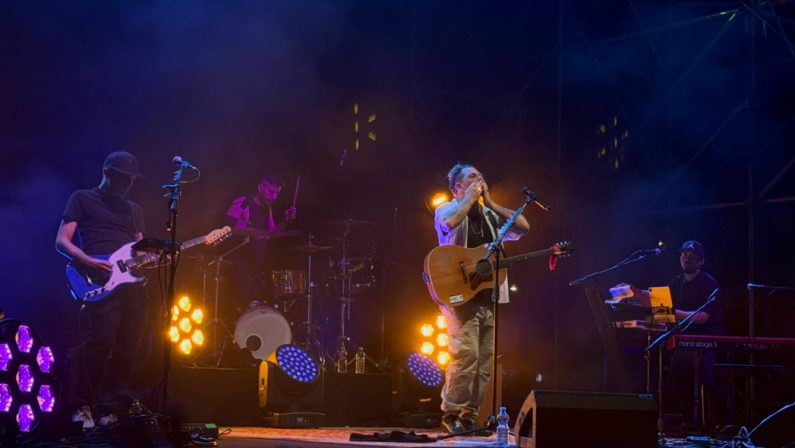 Festival dell’Effimero 2025: Enrico Nigiotti incanta Celico