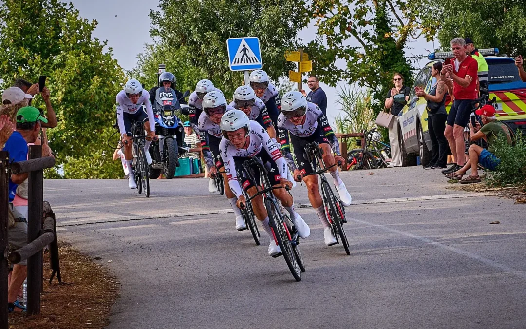 Jay Vine vince la sesta tappa della Vuelta, Traeen nuova maglia rossa