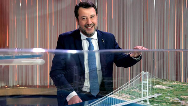 Ponte sullo Stretto, Salvini: «Primi lavori a novembre»