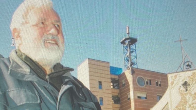 Morte Padre Fedele, l’amica Teresa: ha deciso di tornare nella ‘sua’ Oasi Francescana in segno di perdono