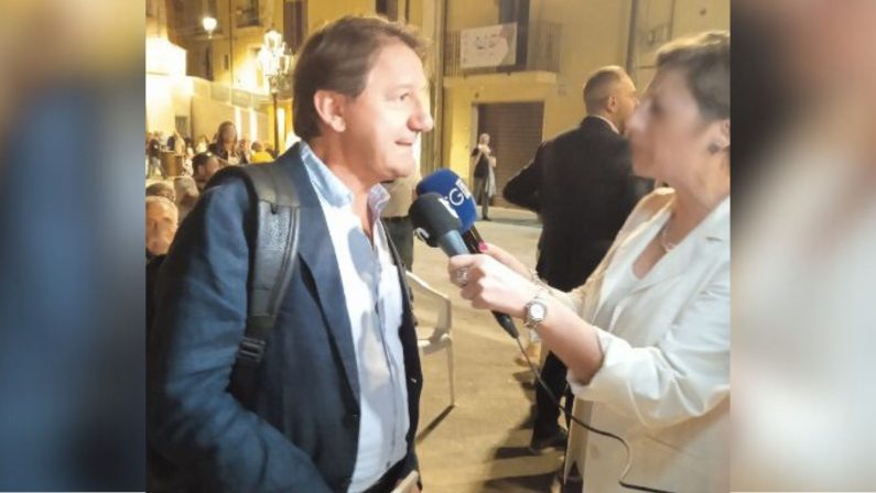 Tridico alla Festa dell’Unità di Spezzano Sila: “Manderemo Occhiuto a fare il consigliere d’opposizione”