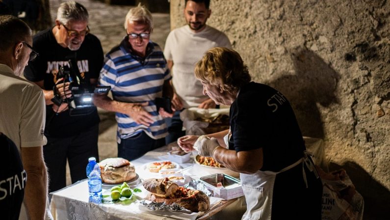 “La via dei supporti” a San Basile: cibo e cultura per tutti