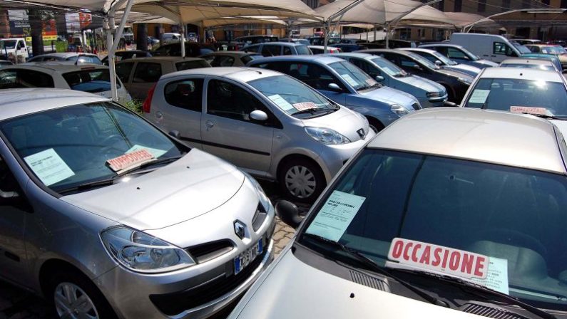 Aci, ad agosto in lieve calo il mercato italiano dei veicoli di seconda mano