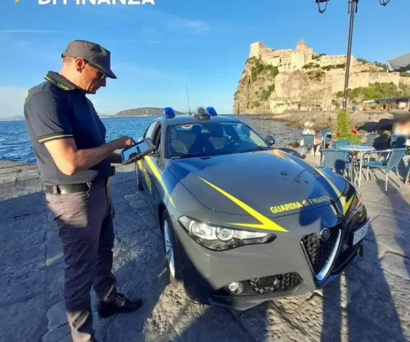 Ischia, controlli degli affitti abusivi. 52 violazioni accertate