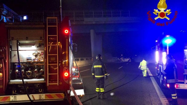 Tragico incidente nella notte sull’Autosole a Lodi, morta una 21enne
