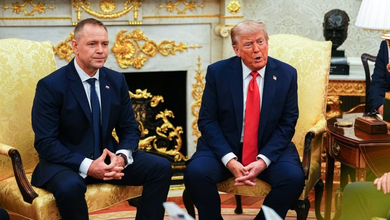 Trump accoglie il presidente polacco Nawrocki “Deluso da Putin”