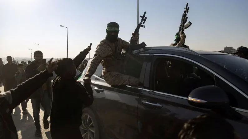 Hamas “Pronti a un accordo globale e al rilascio degli ostaggi”