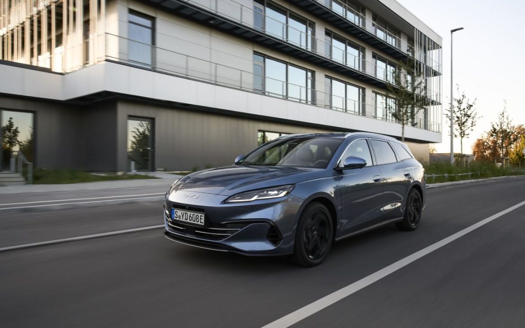 BYD Seal 6 DM-i Touring fa il suo debutto a Monaco