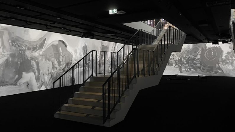 Torino, alle Gallerie d’Italia la mostra “Erik Kessels. Un’immagine”