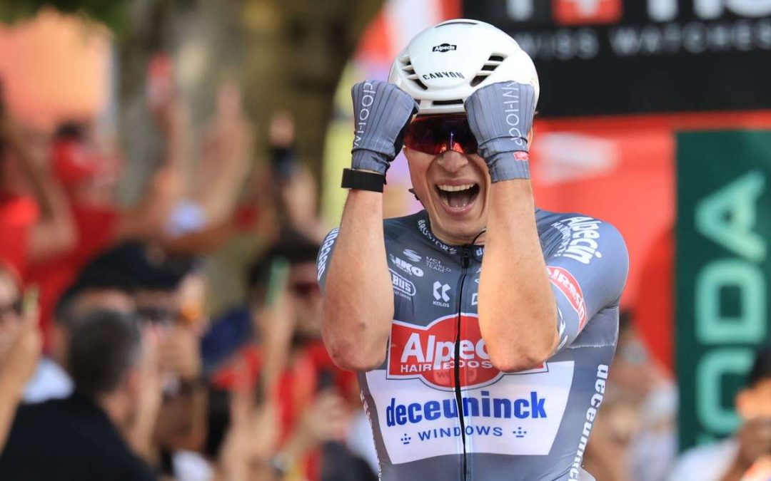 Terza volata vincente di Philipsen alla Vuelta 2025