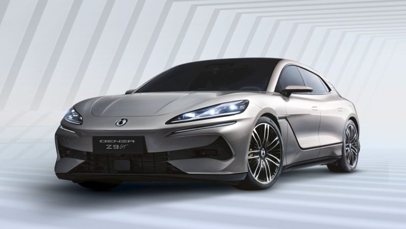 Denza Z9GT in mostra al Salone Nautico di Genova