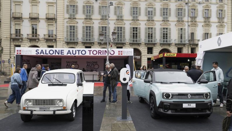 Renault 4, la leggenda si rinnova al Salone Auto Torino