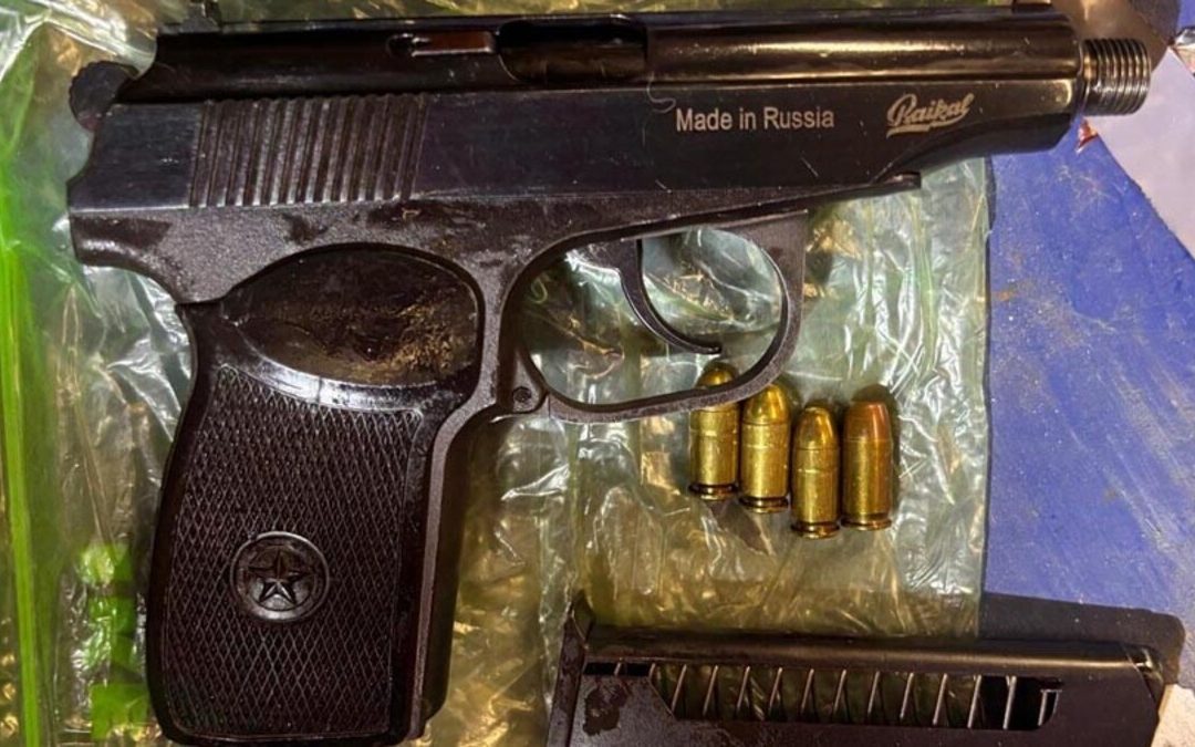A Rende armi, munizioni ed esplosivi in due garage: un arresto