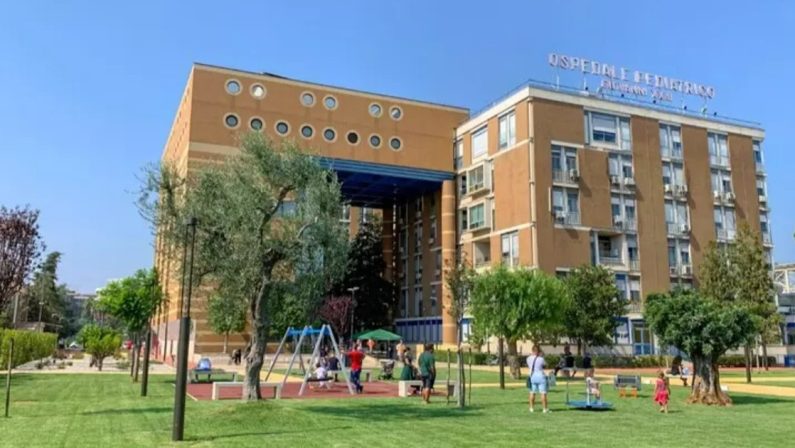 Bari, bimbo di 3 anni muore in ospedale: sospetta meningite