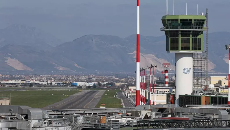 Napoli, controlli sul trasporto illecito di passeggeri all’aeroporto di Capodichino