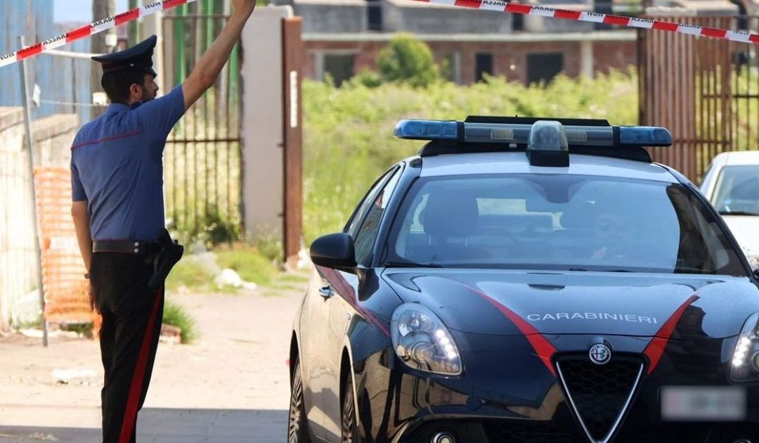 Paupisi, donna uccisa a colpi di pietra, ricercato il marito. Irreperibili i due figli minori