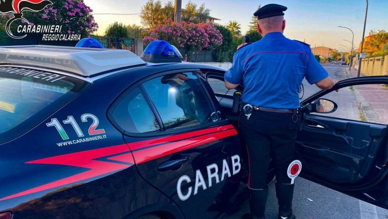 San Ferdinando, aggredisce compagna e tenta sequestro del figlio, un arresto