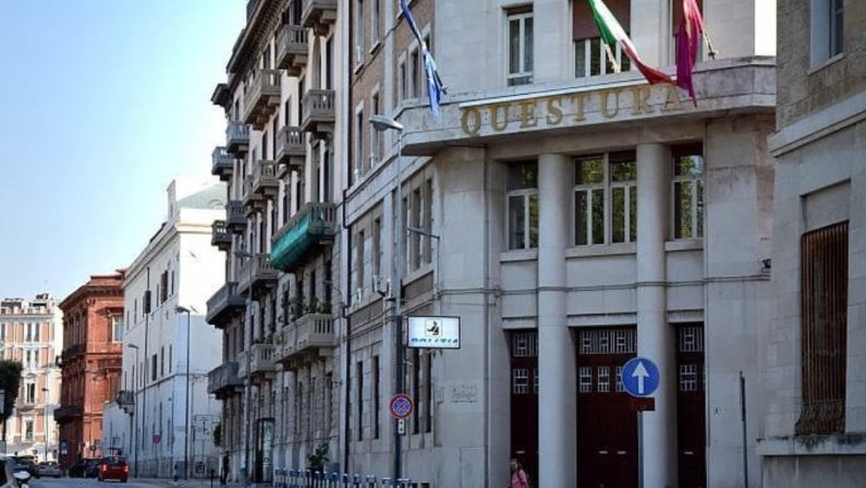 Bari, con una videochiamata detenuto tenta estorsione dal carcere