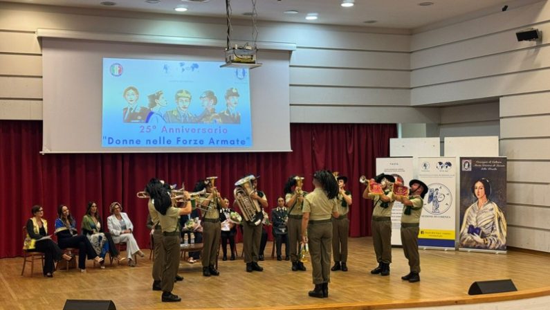 All’Auditorium Guarasci di Cosenza, il 25° anniversario delle “Donne nelle Forze Armate”