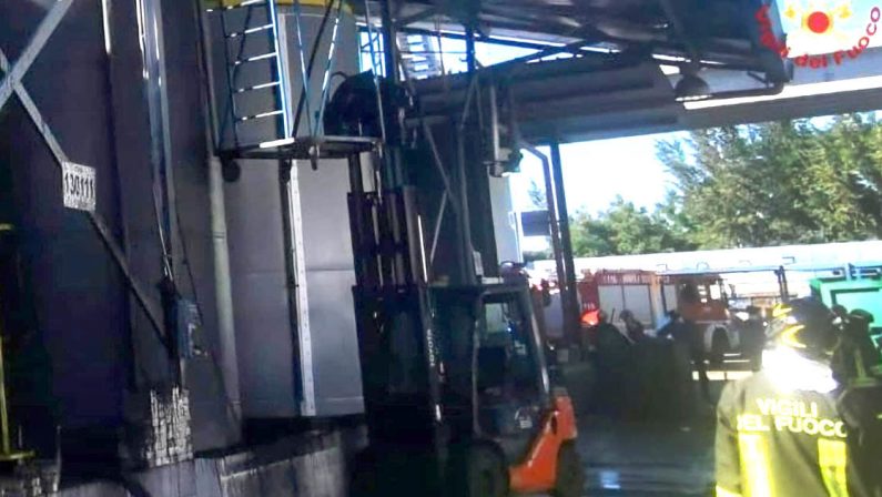 Esplosione in una azienda di rifiuti a Marcianise, tre operai morti