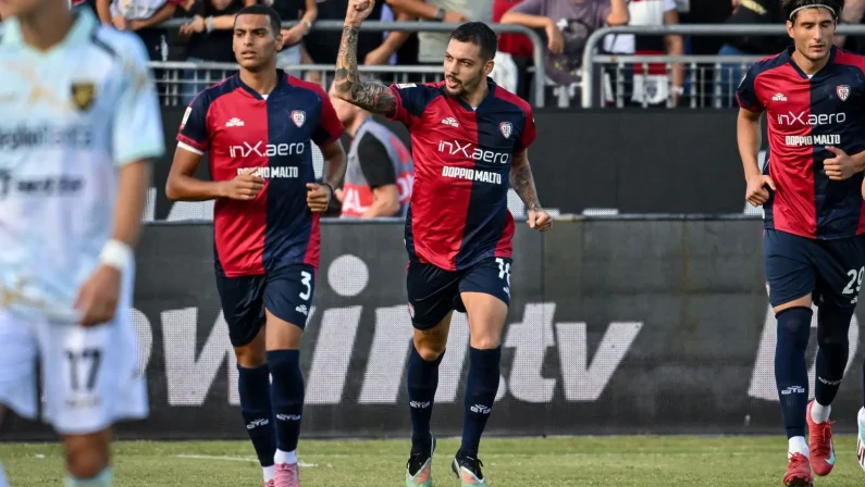 Il Cagliari batte 4-1 il Frosinone e vola agli ottavi di Coppa Italia