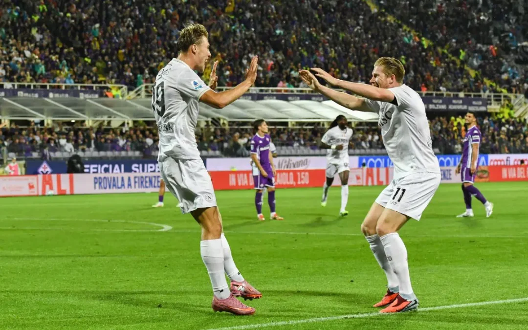 Il Napoli di Conte domina al Franchi, debutto con gol per Hojlund e Beukema: Fiorentina battuta 3-1