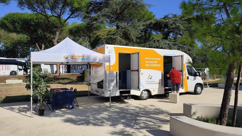 Al via il progetto di prevenzione “Nontiscordardimé 2025”, screening gratuiti per gli over 65 nelle Asl di Roma