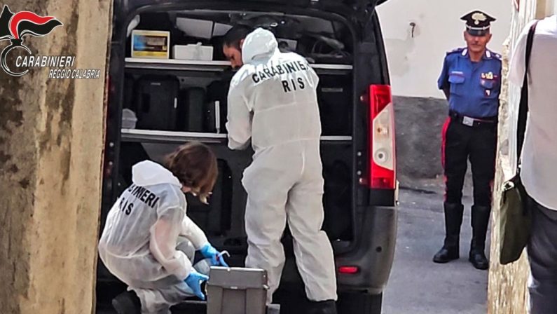 Gioiosa, cadavere trovato nel lenzuolo: due indagati