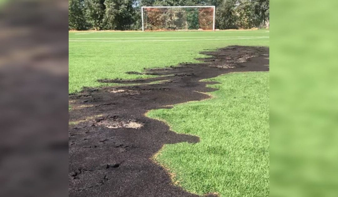Danneggiato lo stadio di Ardore: bruciato parte del manto erboso