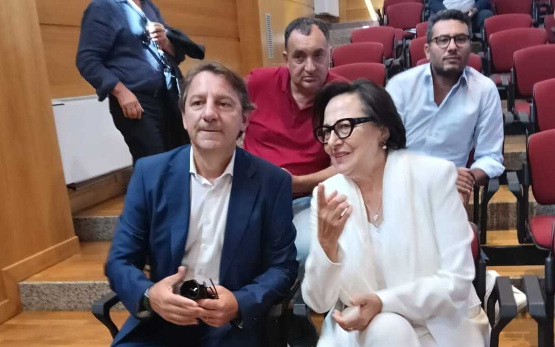 A sorpresa Tridico in visita al Consiglio comunale di Lamezia Terme