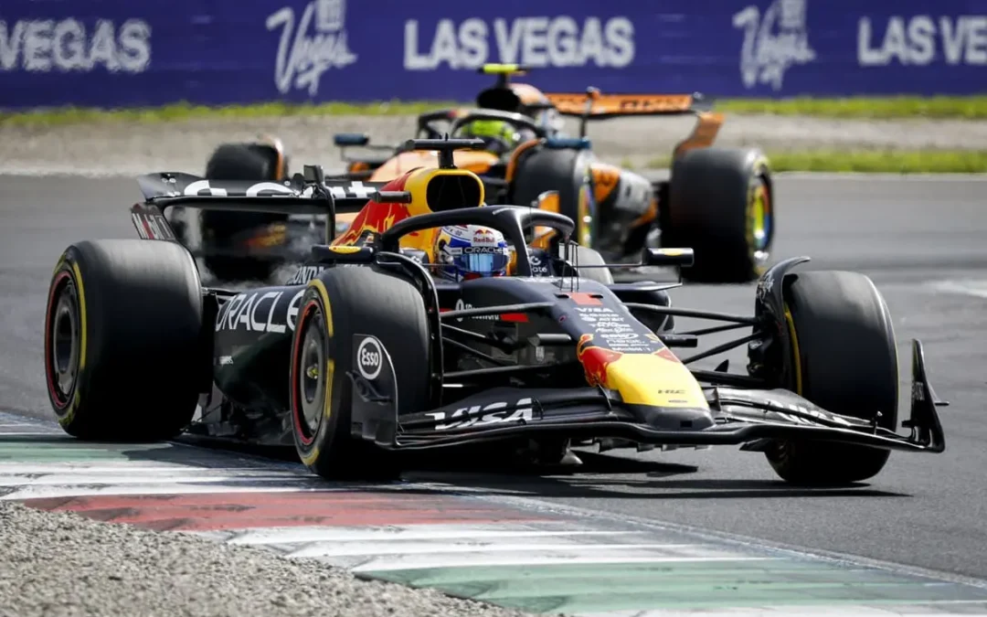 Verstappen domina a Monza, le due McLaren sul podio. Leclerc 4° e Hamilton 6°