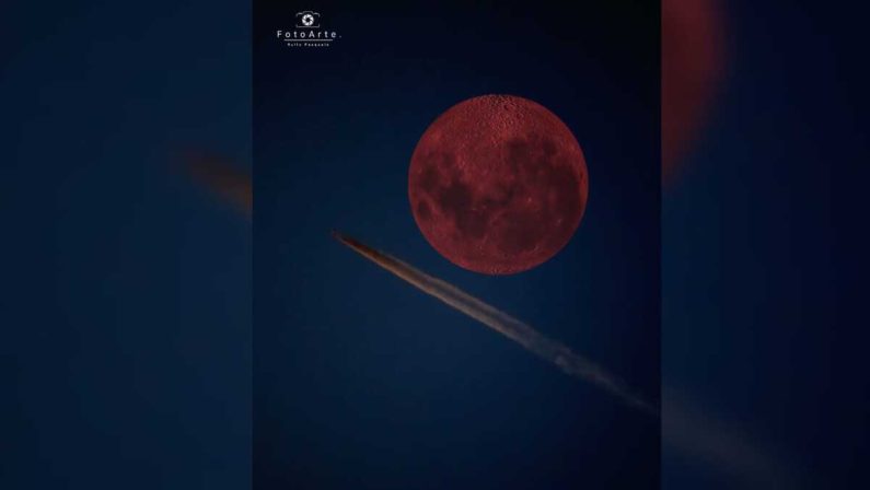 La magia dell’eclissi di luna nelle foto del vibonese Pasquale Rullo