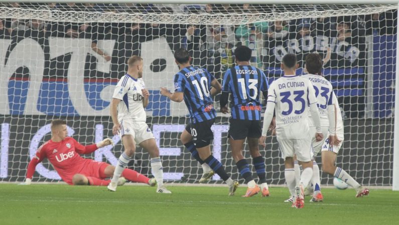 Perrone risponde a Samardzic, è 1-1 tra Atalanta e Como