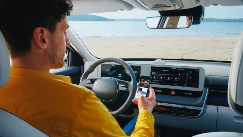 Hyundai protagonista della nuova era della mobilità connessa