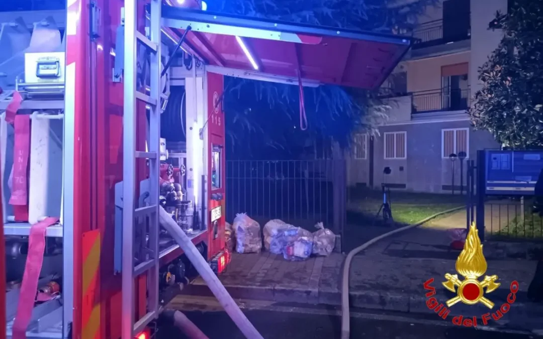 Incendio in un condominio nel Milanese, morti tre componenti famiglia