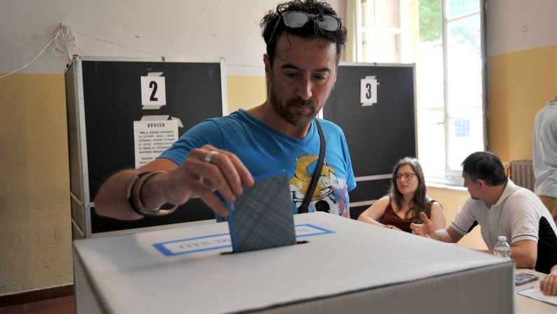 Rocco nuovo sindaco di Aosta, vince il ballottaggio per 15 voti