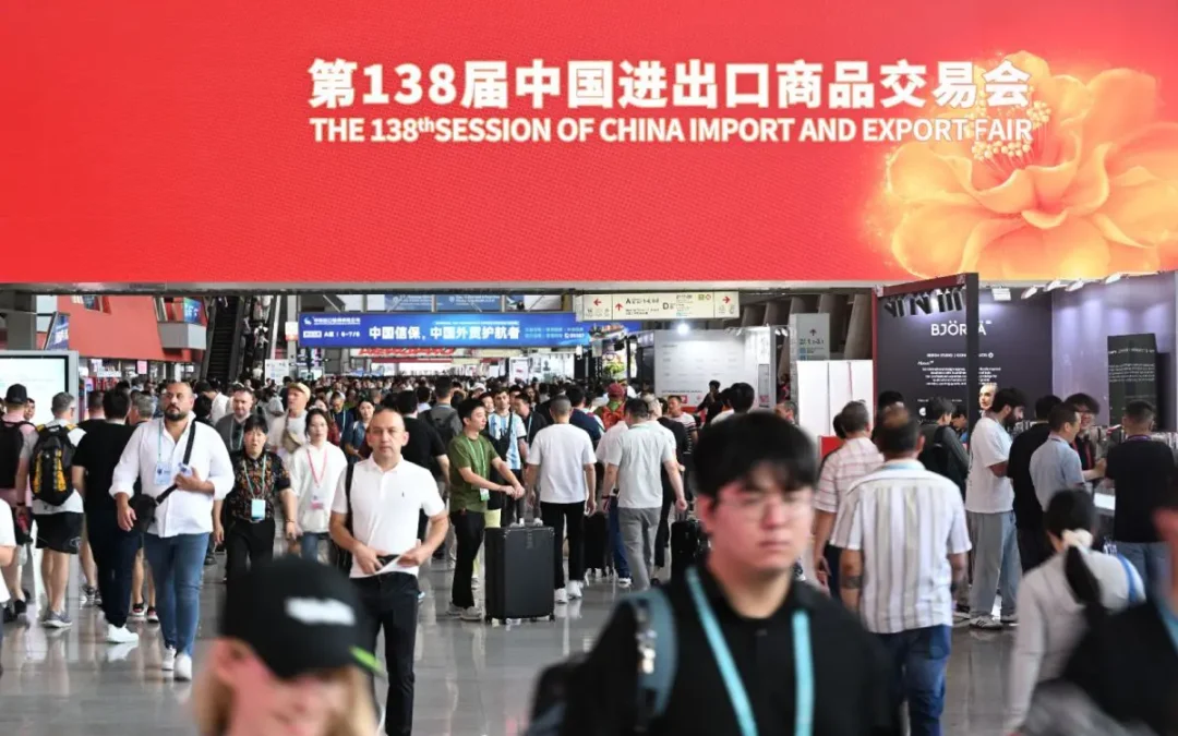 Cina: al via la Fiera di Canton con un numero record di espositori e acquirenti
