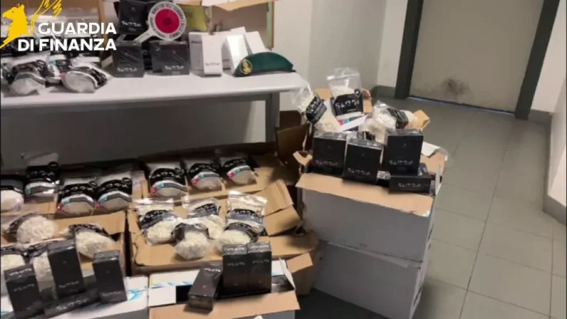 Smantellata filiera fumo illegale a Palermo, sequestro per 11 milioni
