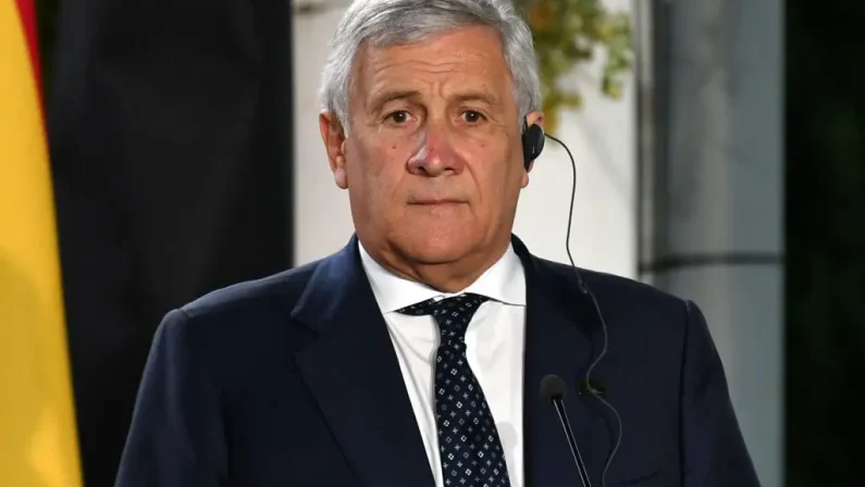 Manovra, Tajani “Modifica su affitti brevi o non voteremo mai”