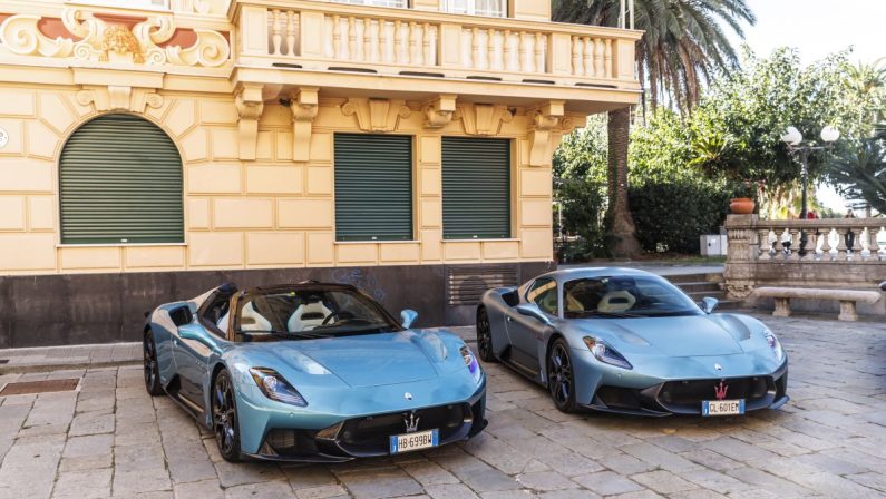 Maserati MCPURA sulle strade della Versilia
